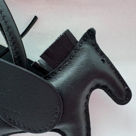 Hermes Pegasus charm so black - Picture 5 of 6